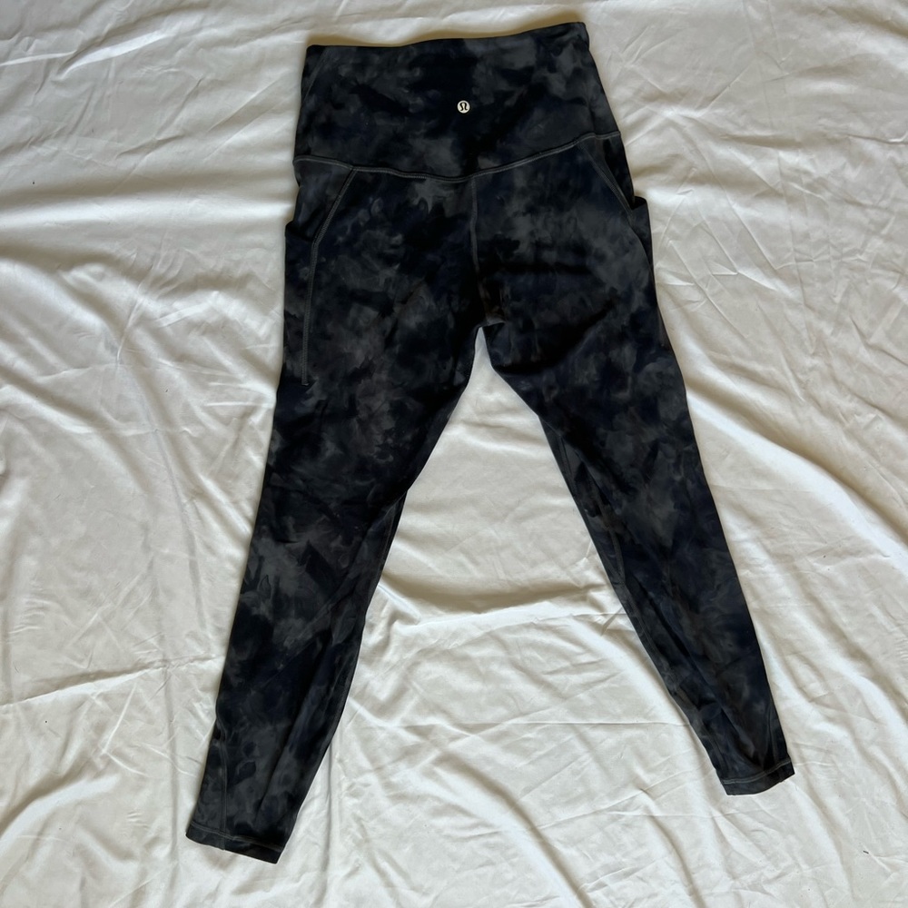 Size 8 grey diamond dye lululemon align 25” leggings with pockets!!